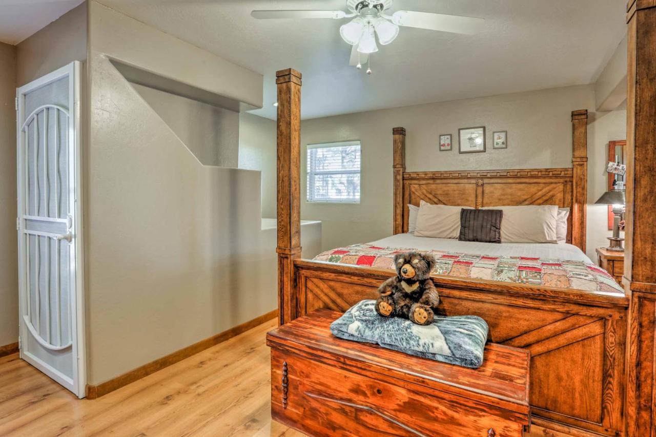 Lakeside Home With Game Room, Yard, Deck And Fireplace Pinetop-Lakeside Eksteriør billede