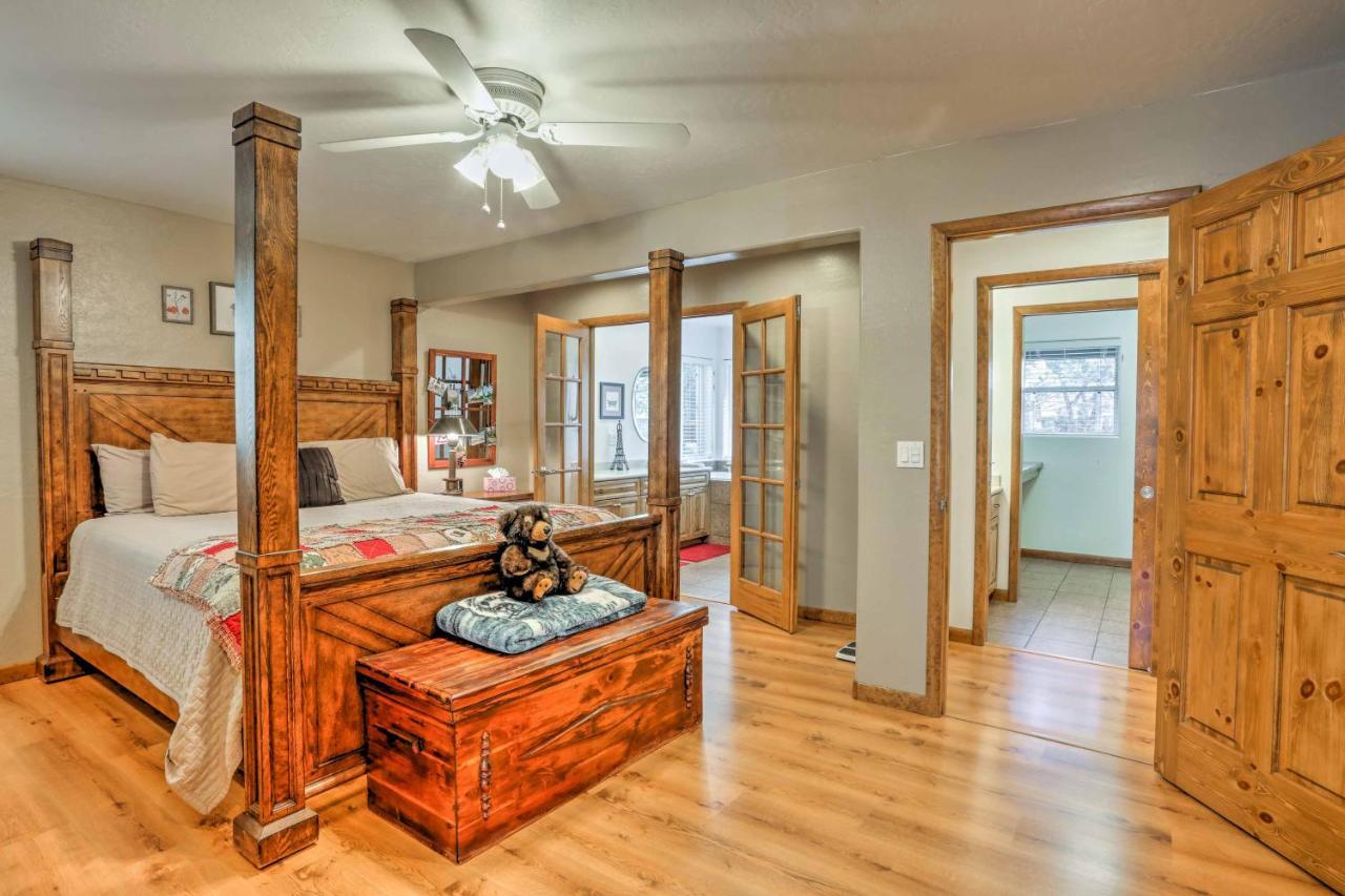 Lakeside Home With Game Room, Yard, Deck And Fireplace Pinetop-Lakeside Eksteriør billede