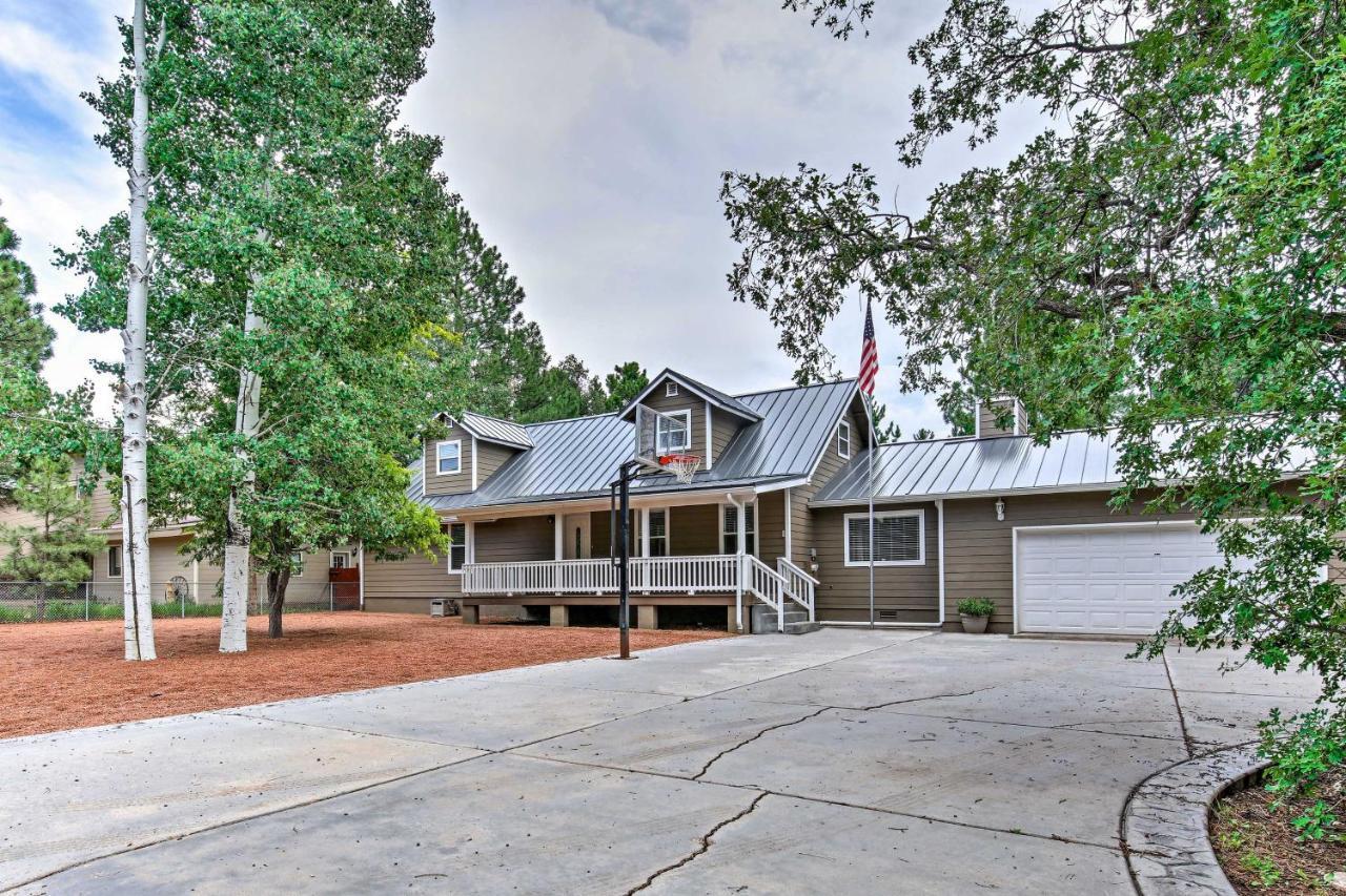 Lakeside Home With Game Room, Yard, Deck And Fireplace Pinetop-Lakeside Eksteriør billede
