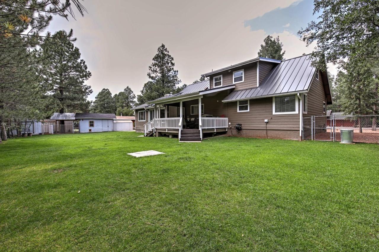 Lakeside Home With Game Room, Yard, Deck And Fireplace Pinetop-Lakeside Eksteriør billede
